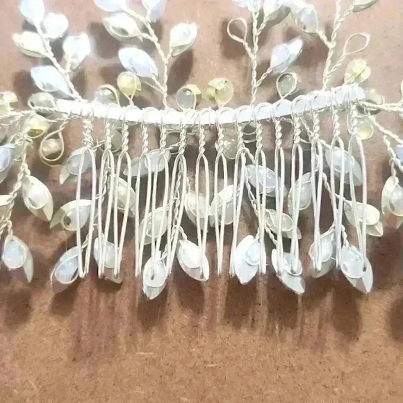 Luxury Bridal Crystal Hair Piece Comb - Picture 6 of 6